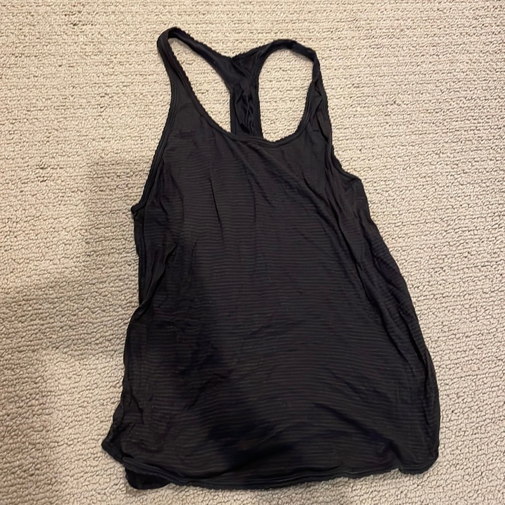 Black lululemon tank top